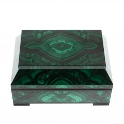 Ларец из малахита &amp;quot;Совершенство&amp;quot; 15х10х7,5 см