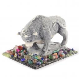 Сувенир &amp;quot;Бык в стойке&amp;quot; из мрамолита на подставке из змеевика