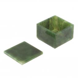 Шкатулка из нефрита 6,5х6,5х5 см