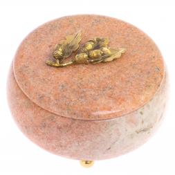 Шкатулка с декором из бронзы &amp;quot;Желуди&amp;quot; камень розовый мрамор 15х15х9 см