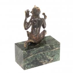 Бронзовая статуэтка "Чертик" на подставке из темно-зеленого змеевика