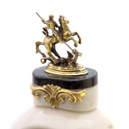 Часы &amp;quot;Георгий Победоносец&amp;quot; из мрамора и лабрадорита