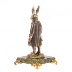 Статуэтка из бронзы &amp;quot;Кролик во фраке&amp;quot; на подставке из змеевика