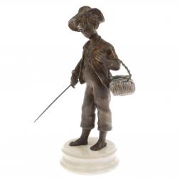 Бронзовая статуэтка &amp;quot;Мальчик рыбак&amp;quot; на подставке из мрамора