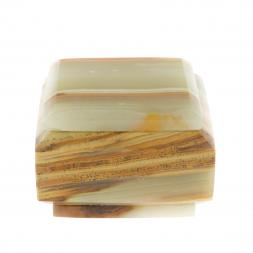 Шкатулка из оникса 7х7х6 см (3х3)