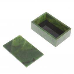 Шкатулка из нефрита на бронзовых ножках 11х7х4,8 см