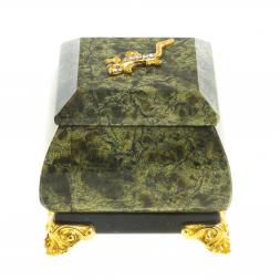 Шкатулка квадратная с ящерицей камень змеевик 6х6х5,5 см