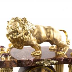 Письменный набор "Рычащий лев" с настольным ковриком