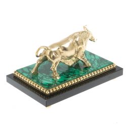Бронзовая статуэтка &amp;quot;Бык&amp;quot; на подставке из малахита цвет золото