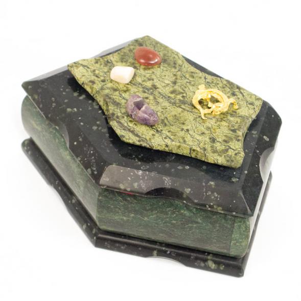 Шкатулка &amp;quot;Корона&amp;quot; большая змеевик 17x11x8 см 112042