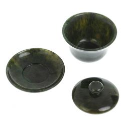 Гайвань из нефрита 9х9х7,5 см